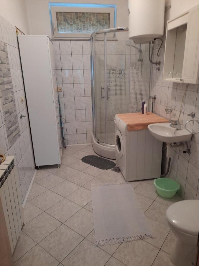 Apartment Mirjana บันยาลูกา ภายนอก รูปภาพ